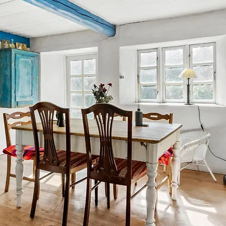 בית נופש 3 Bedroom Awesome In *