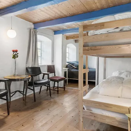 3 Bedroom Awesome In בית נופש
